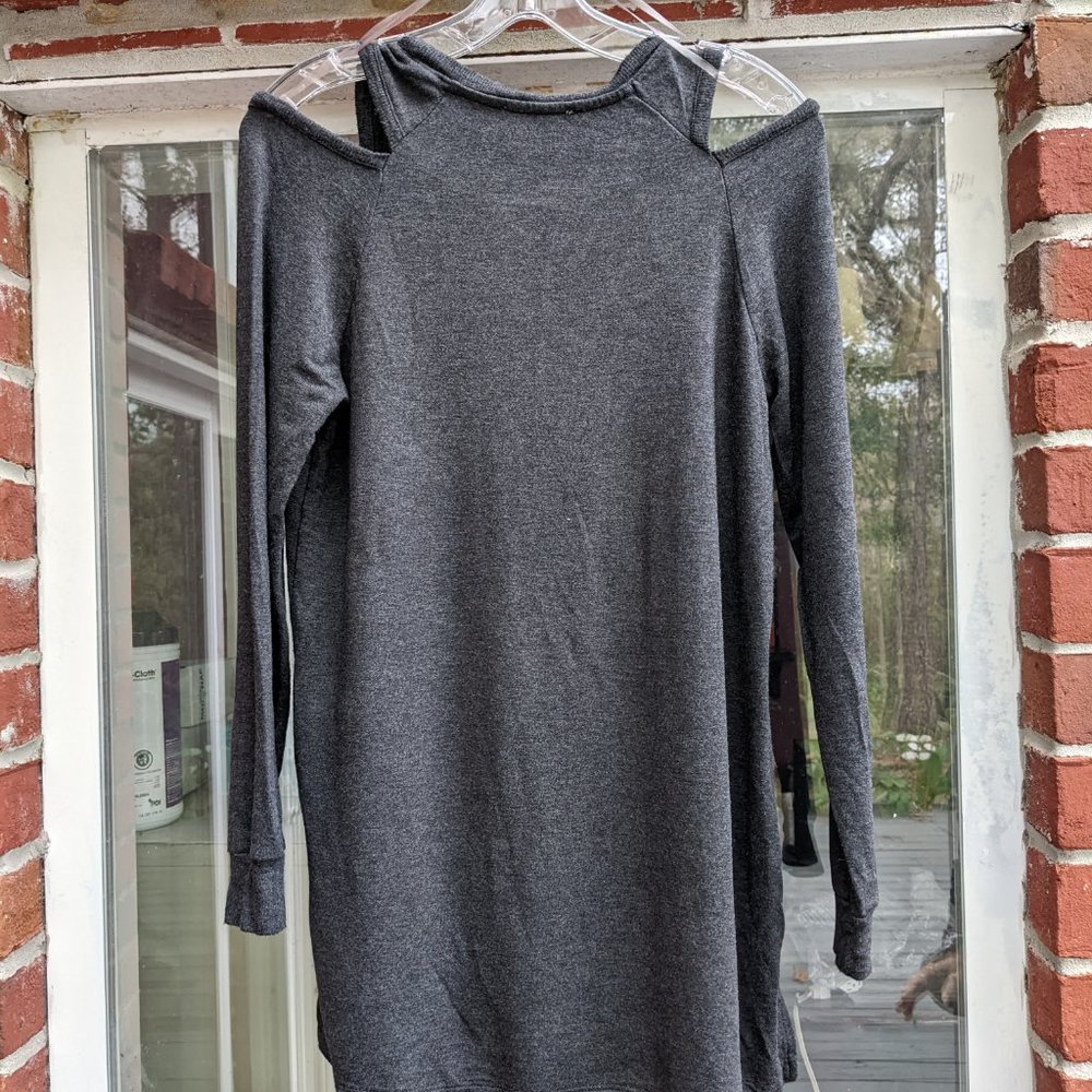 Top - Picture 2 of 2